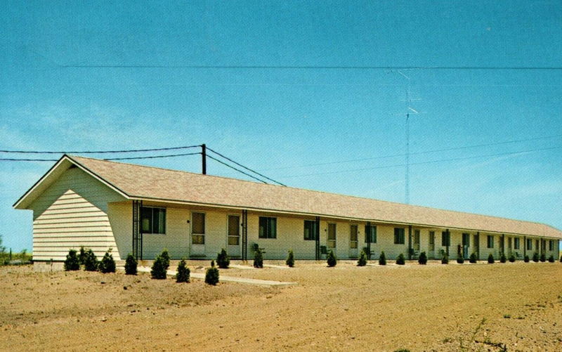 Welkers Lodge - Vintage Postcard